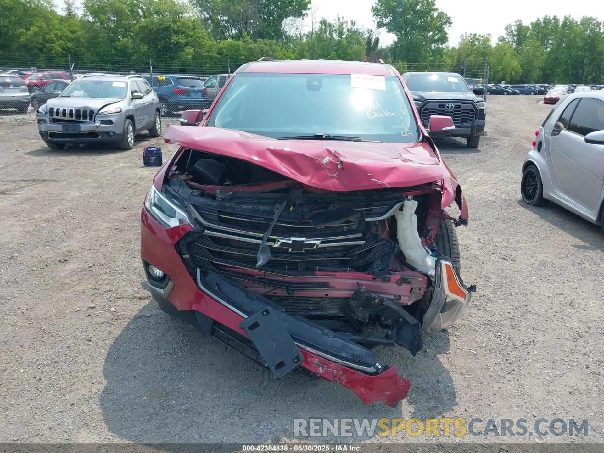 13 Photograph of a damaged car 1GNEVJKW5LJ149296 CHEVROLET TRAVERSE 2020
