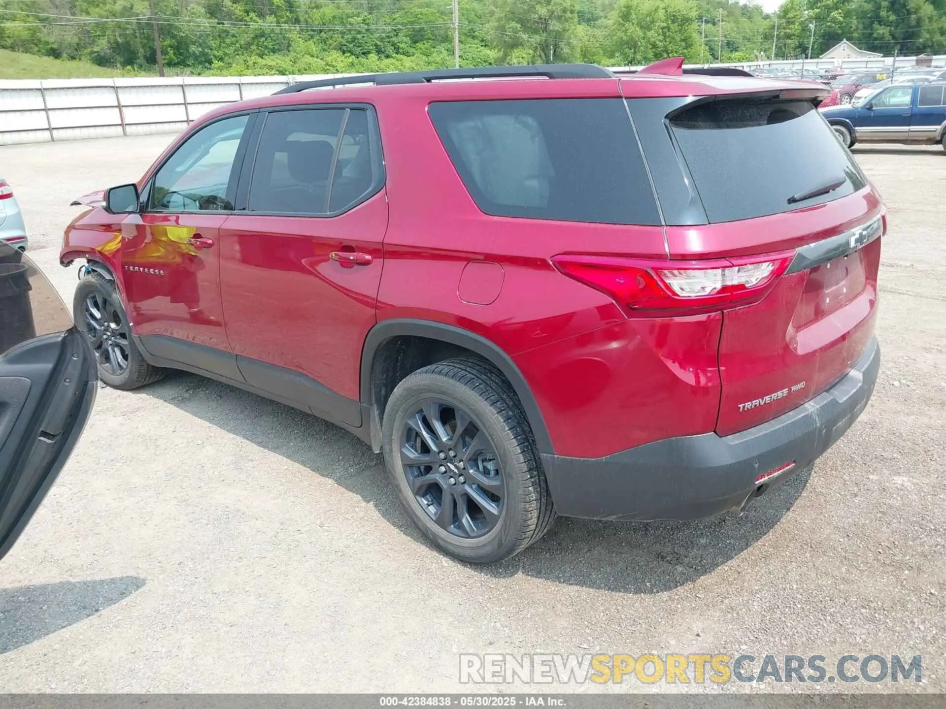 3 Photograph of a damaged car 1GNEVJKW5LJ149296 CHEVROLET TRAVERSE 2020