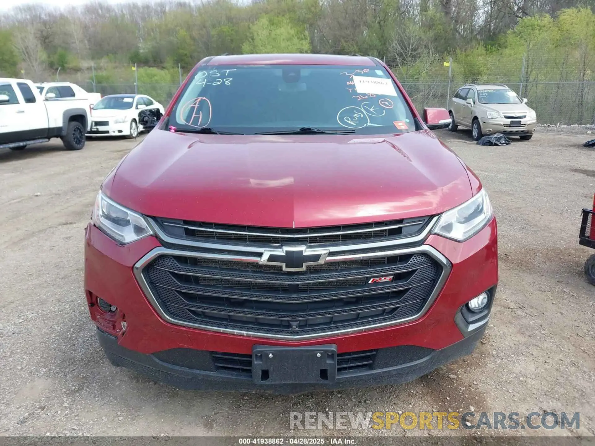 12 Photograph of a damaged car 1GNEVJKW5LJ268627 CHEVROLET TRAVERSE 2020