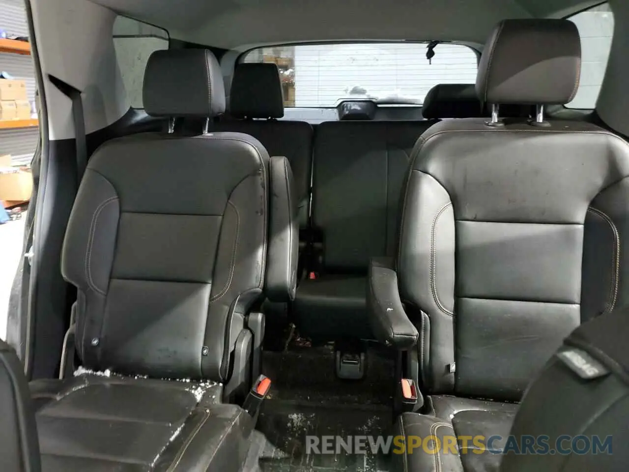 10 Photograph of a damaged car 1GNEVJKW6LJ282987 CHEVROLET TRAVERSE 2020
