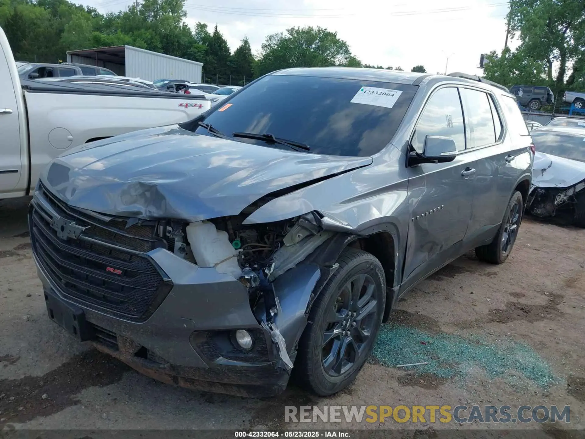 2 Photograph of a damaged car 1GNEVJKW6LJ287073 CHEVROLET TRAVERSE 2020