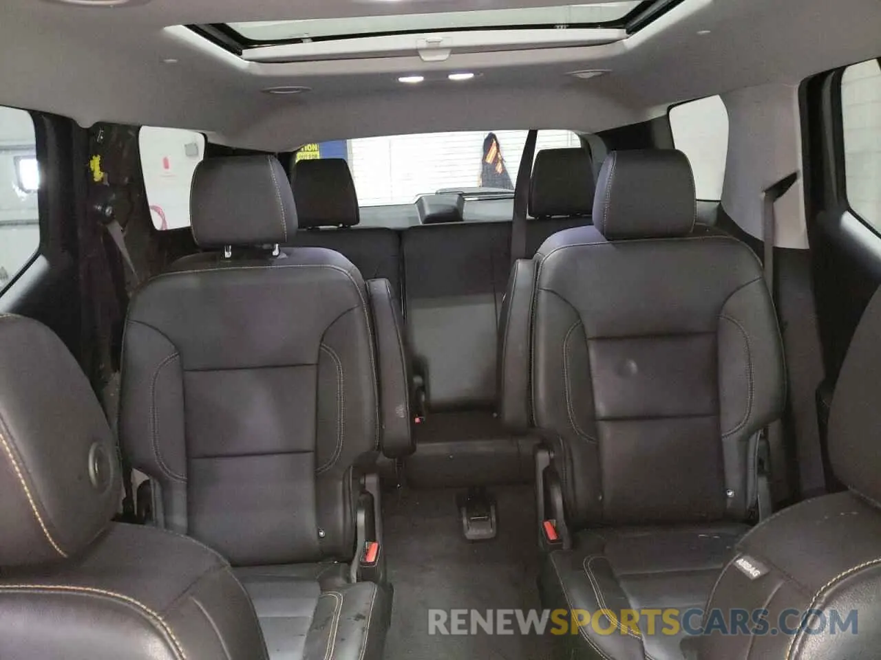 10 Photograph of a damaged car 1GNEVJKWXLJ292213 CHEVROLET TRAVERSE 2020