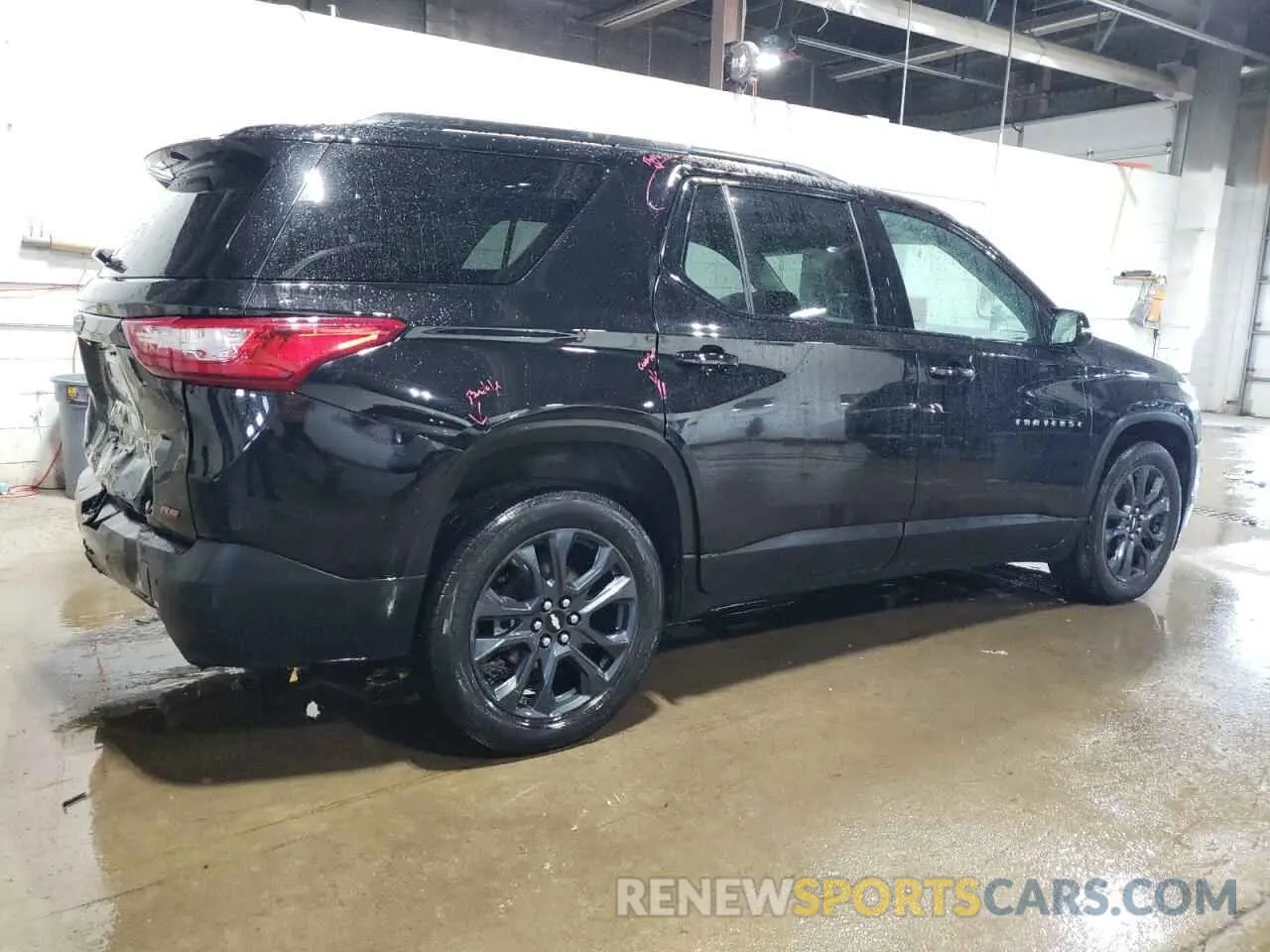 3 Photograph of a damaged car 1GNEVJKWXLJ292213 CHEVROLET TRAVERSE 2020