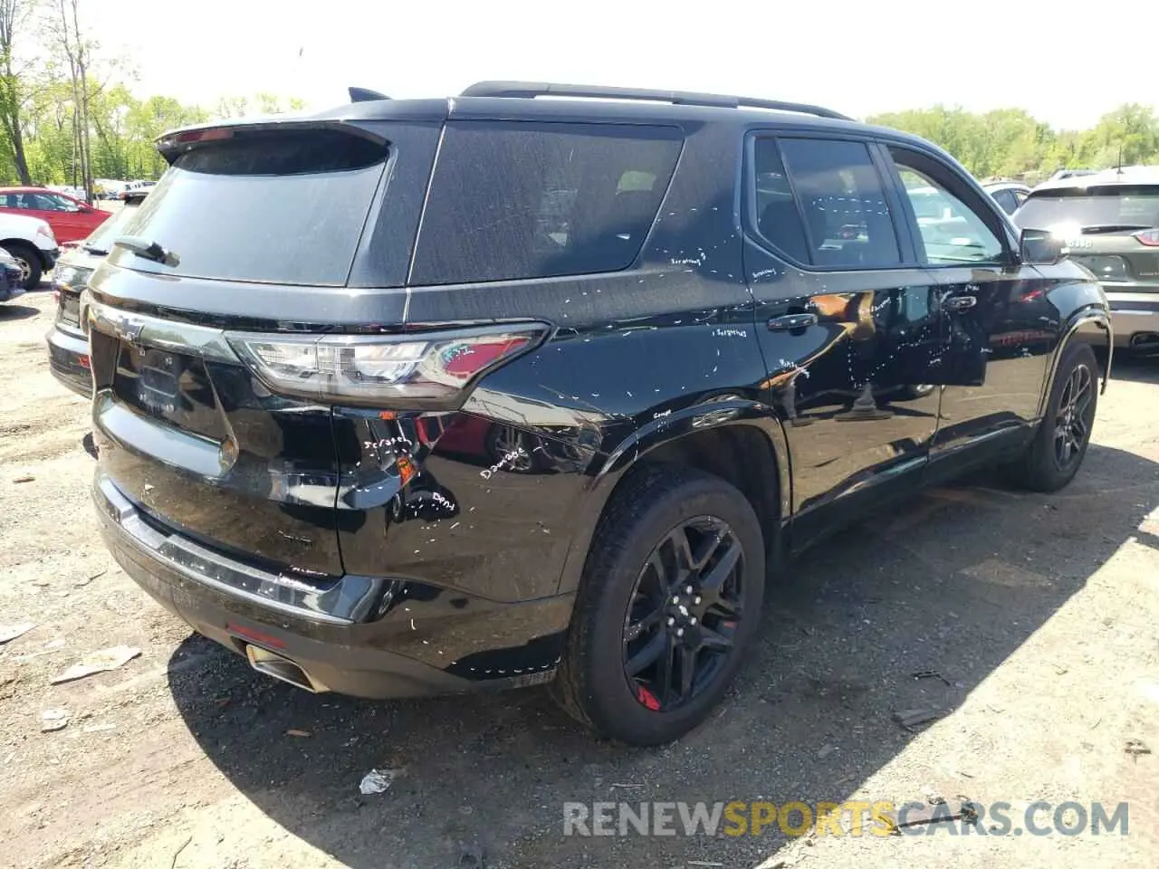 3 Photograph of a damaged car 1GNEVKKW0LJ170868 CHEVROLET TRAVERSE 2020