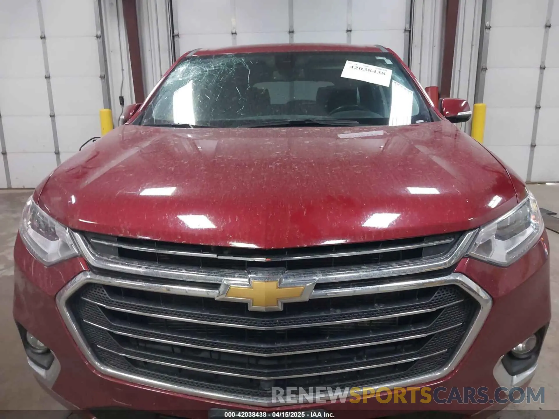 12 Photograph of a damaged car 1GNEVKKW1LJ222041 CHEVROLET TRAVERSE 2020