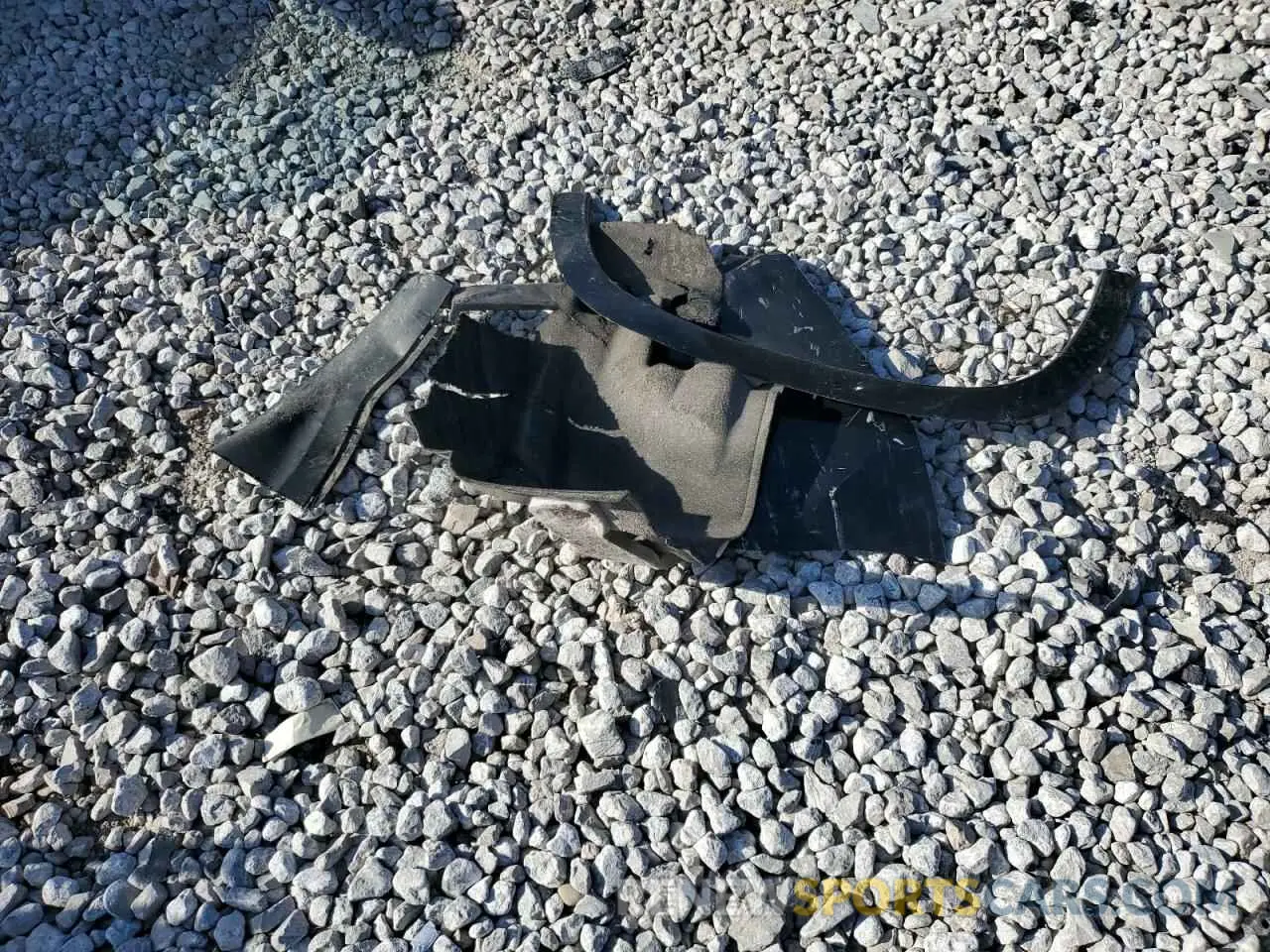 13 Photograph of a damaged car 1GNEVKKW2LJ200632 CHEVROLET TRAVERSE 2020