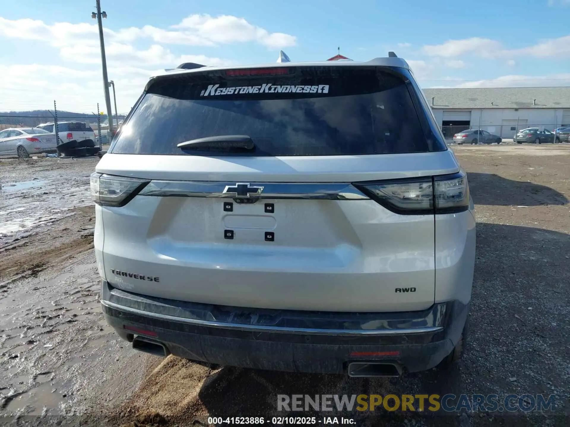 16 Photograph of a damaged car 1GNEVKKW3LJ146063 CHEVROLET TRAVERSE 2020