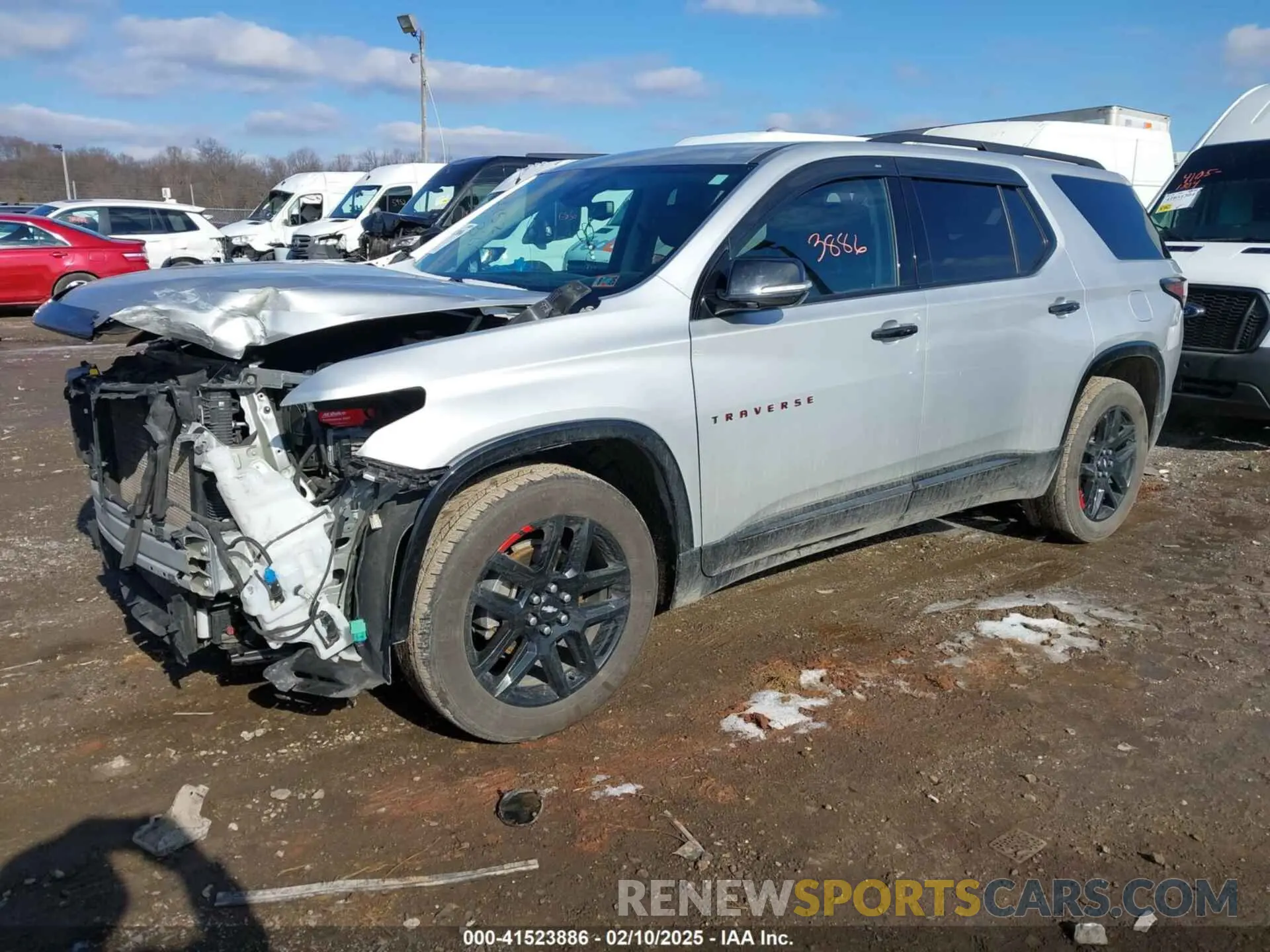 2 Photograph of a damaged car 1GNEVKKW3LJ146063 CHEVROLET TRAVERSE 2020