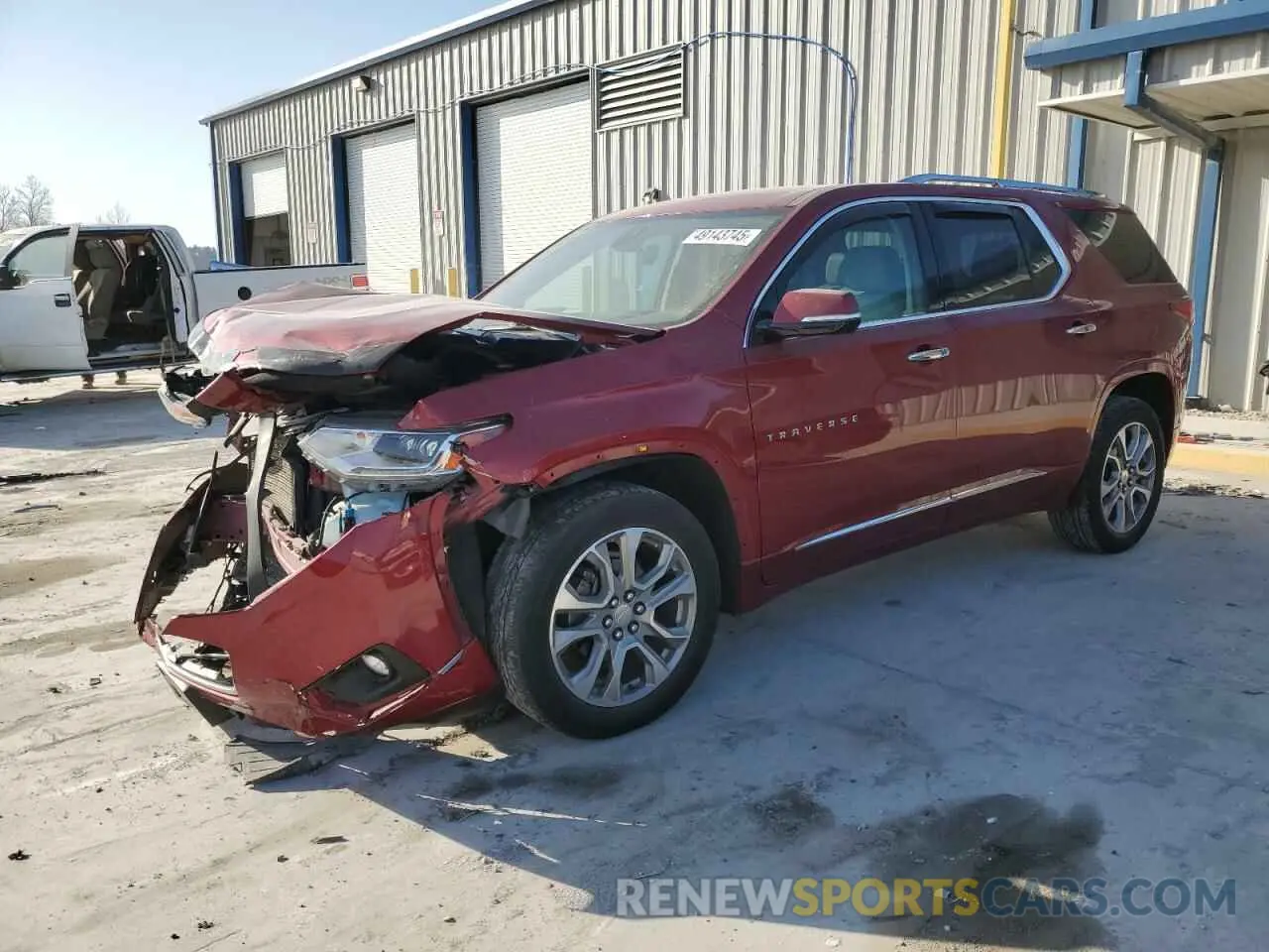 1 Photograph of a damaged car 1GNEVKKW3LJ215432 CHEVROLET TRAVERSE 2020