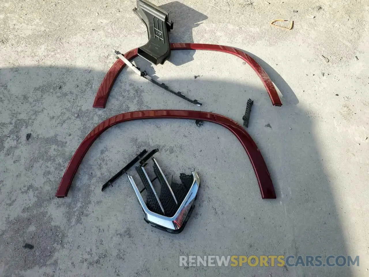 15 Photograph of a damaged car 1GNEVKKW3LJ215432 CHEVROLET TRAVERSE 2020