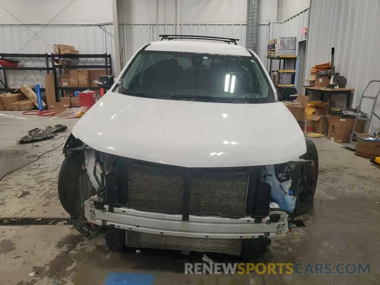 5 Photograph of a damaged car 1GNEVKKW3LJ237401 CHEVROLET TRAVERSE 2020