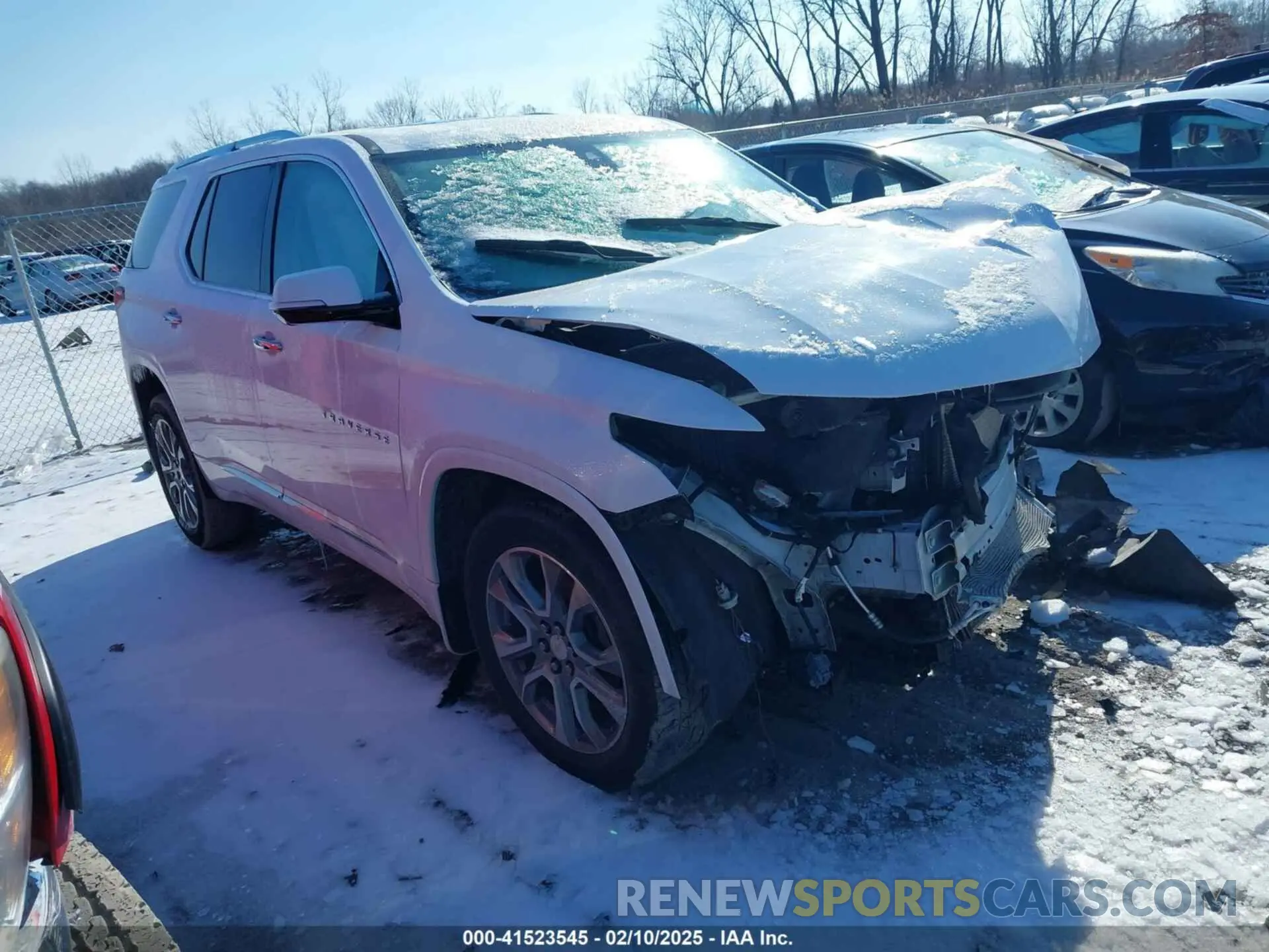 1 Photograph of a damaged car 1GNEVKKW3LJ253520 CHEVROLET TRAVERSE 2020