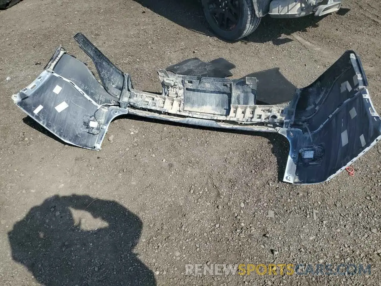 13 Photograph of a damaged car 1GNEVKKW4LJ256281 CHEVROLET TRAVERSE 2020