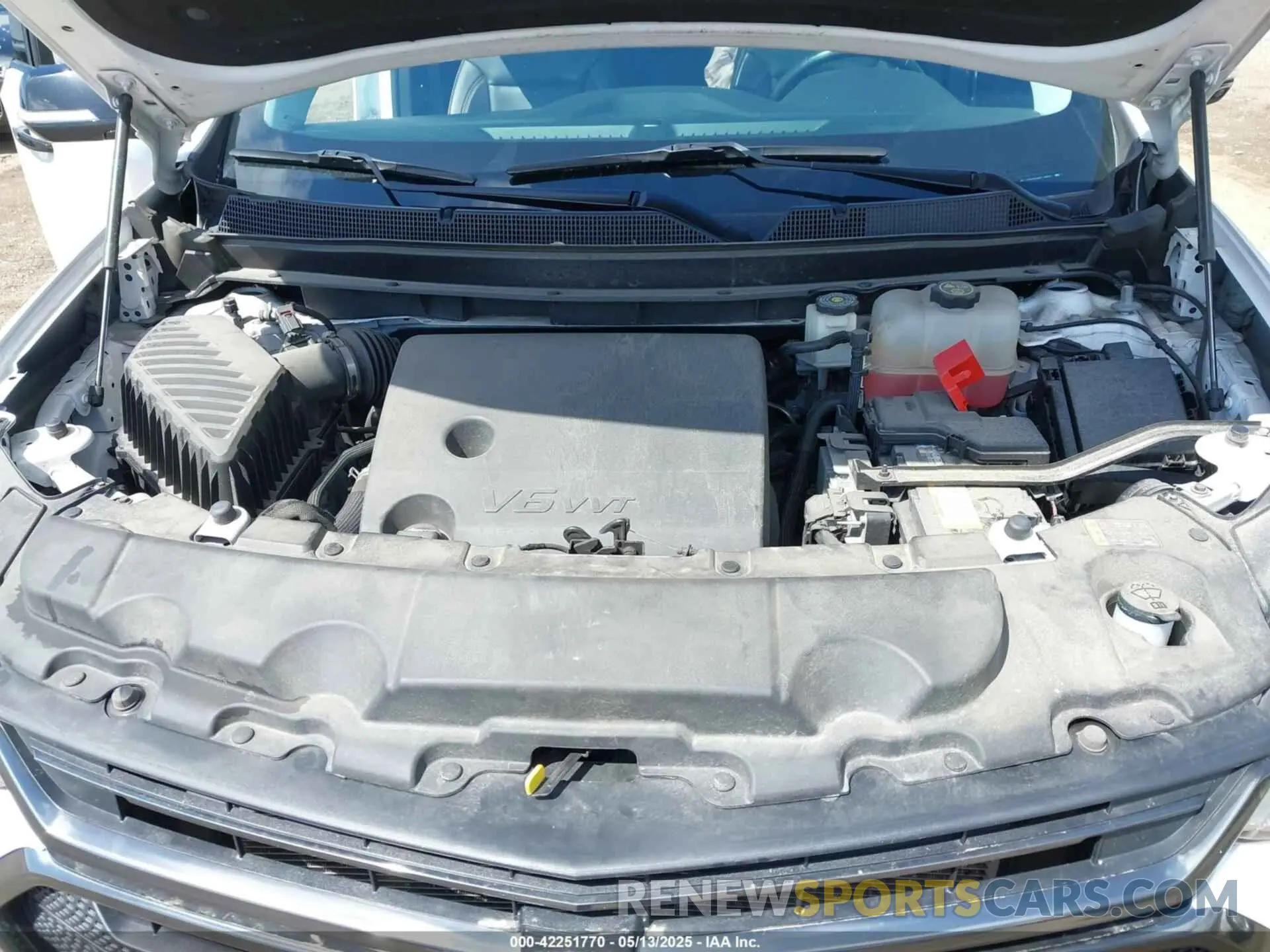 10 Photograph of a damaged car 1GNEVKKW7LJ115057 CHEVROLET TRAVERSE 2020