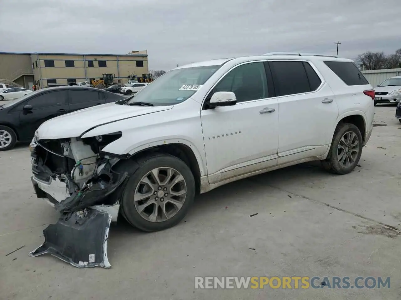 1 Photograph of a damaged car 1GNEVKKW8LJ223588 CHEVROLET TRAVERSE 2020