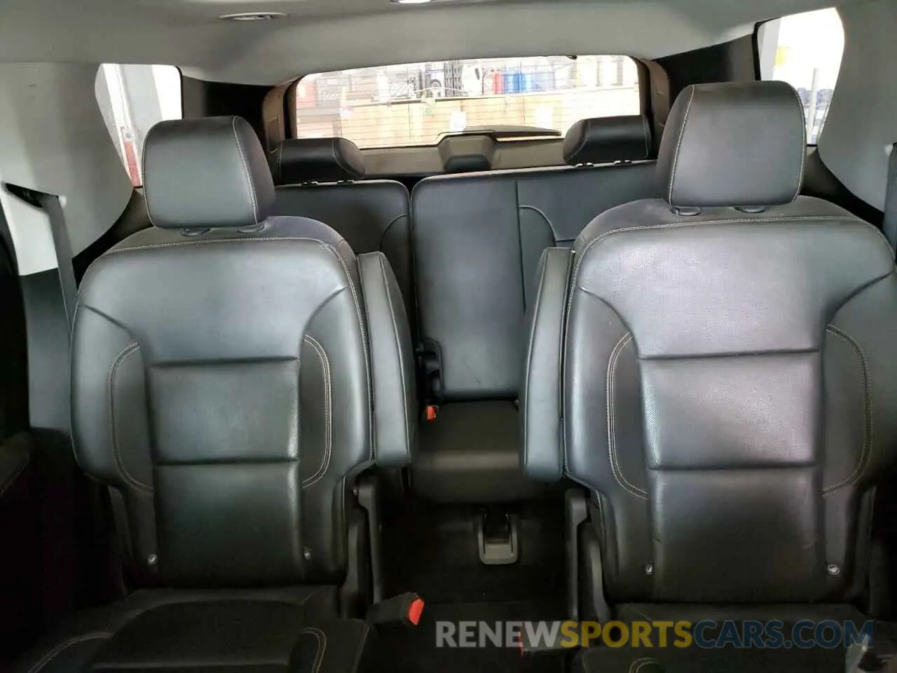 10 Photograph of a damaged car 1GNEVKKW9LJ202023 CHEVROLET TRAVERSE 2020