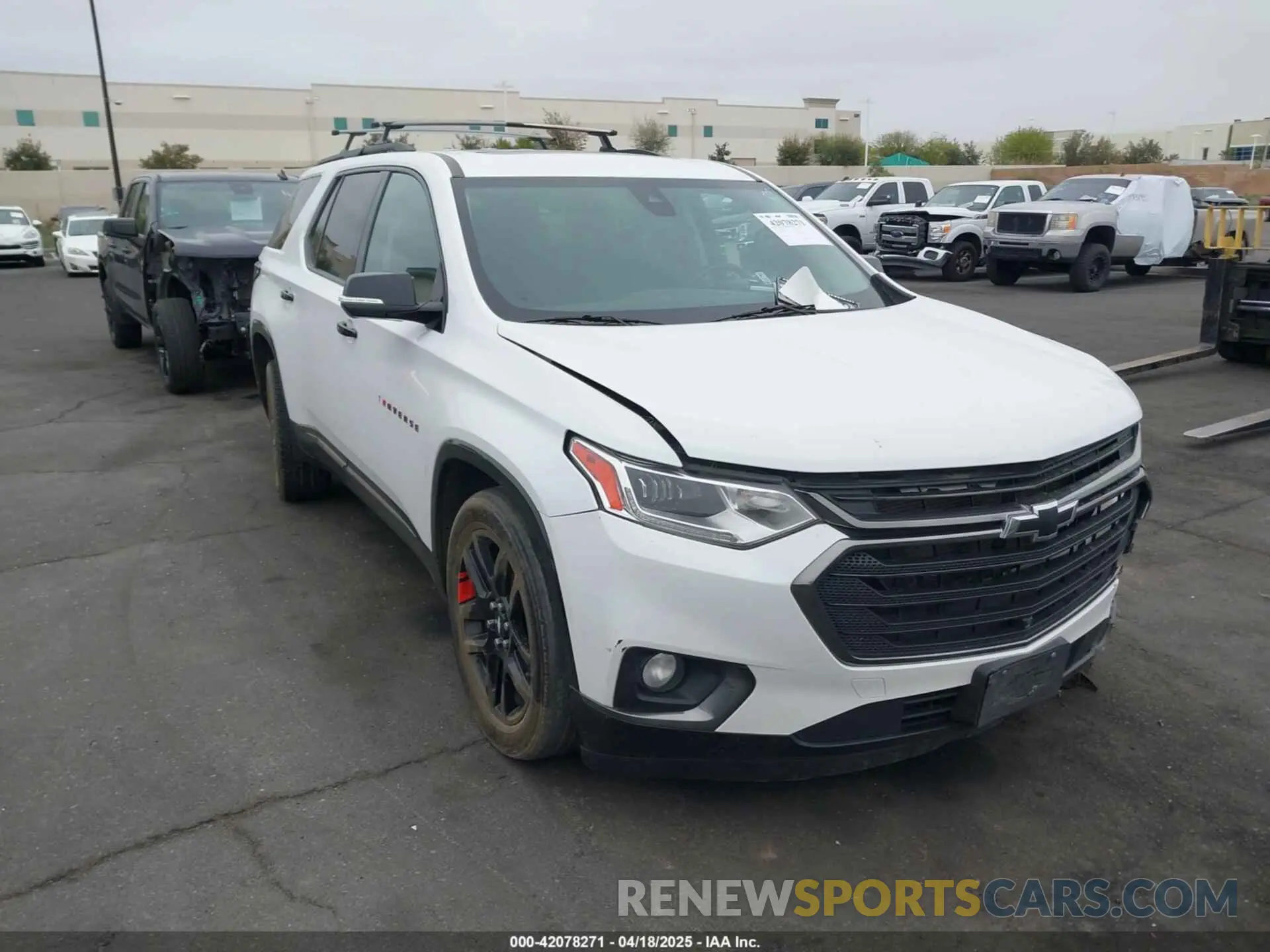 1 Photograph of a damaged car 1GNEVKKWXLJ120947 CHEVROLET TRAVERSE 2020