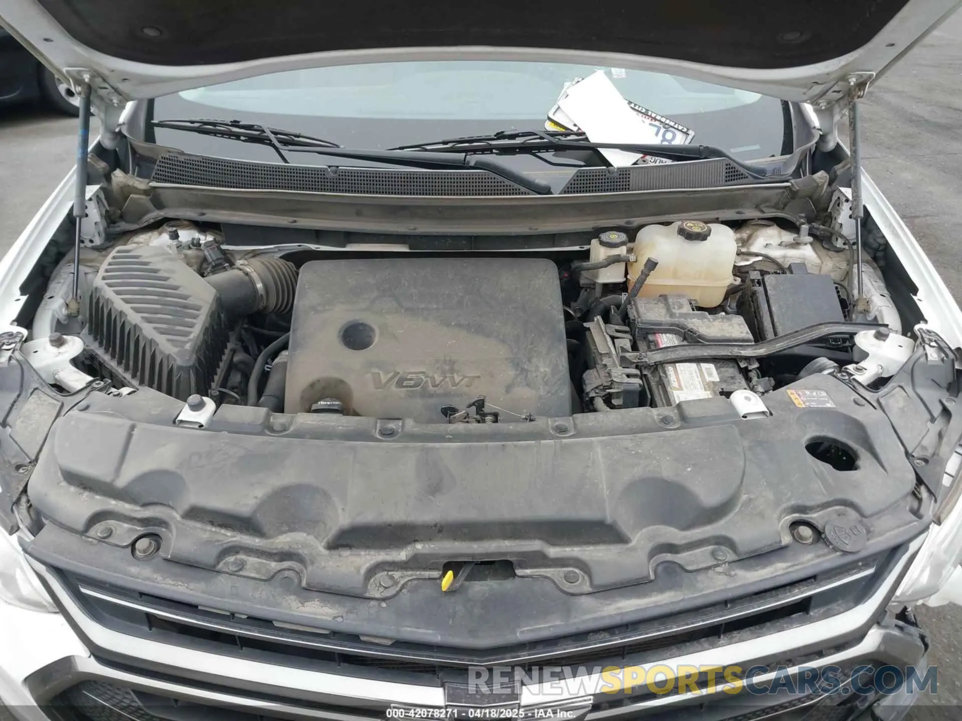 10 Photograph of a damaged car 1GNEVKKWXLJ120947 CHEVROLET TRAVERSE 2020