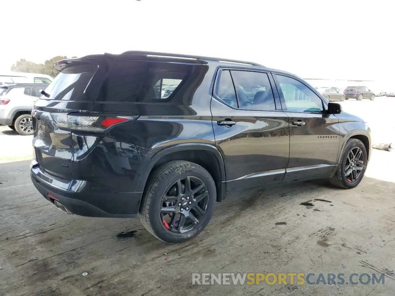 3 Photograph of a damaged car 1GNEVKKWXLJ315074 CHEVROLET TRAVERSE 2020