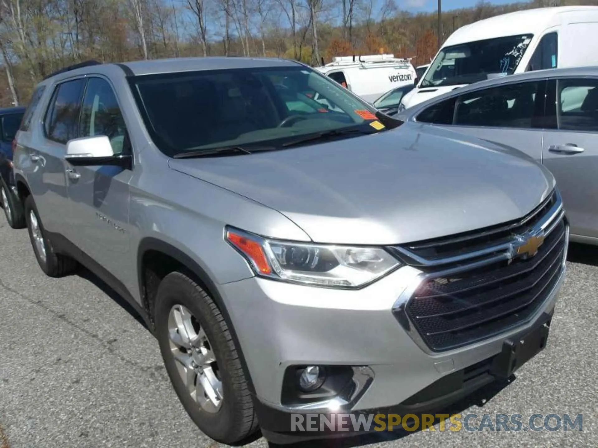 10 Photograph of a damaged car 1GNEVMKW0LJ222608 CHEVROLET TRAVERSE 2020
