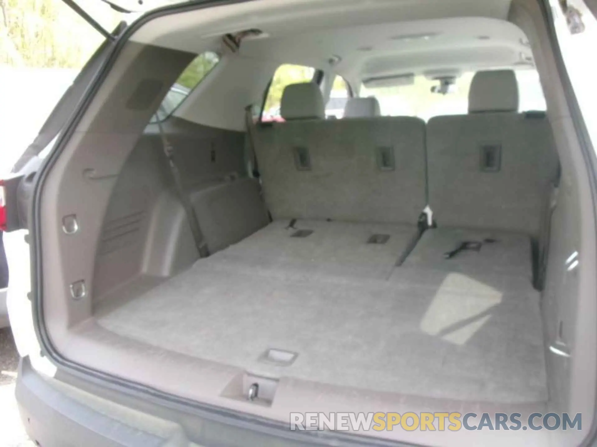 21 Photograph of a damaged car 1GNEVMKW0LJ232345 CHEVROLET TRAVERSE 2020