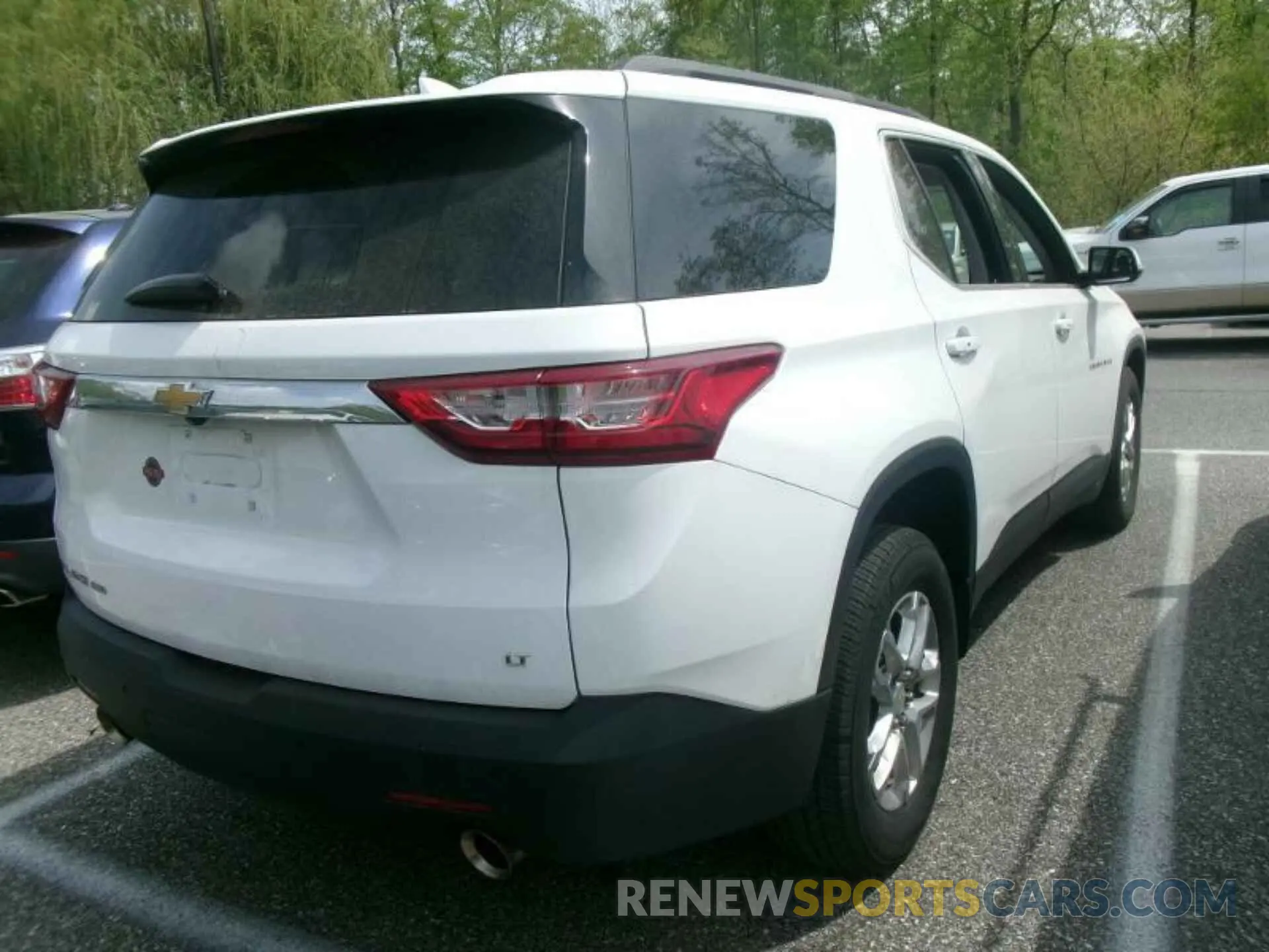 5 Photograph of a damaged car 1GNEVMKW0LJ232345 CHEVROLET TRAVERSE 2020