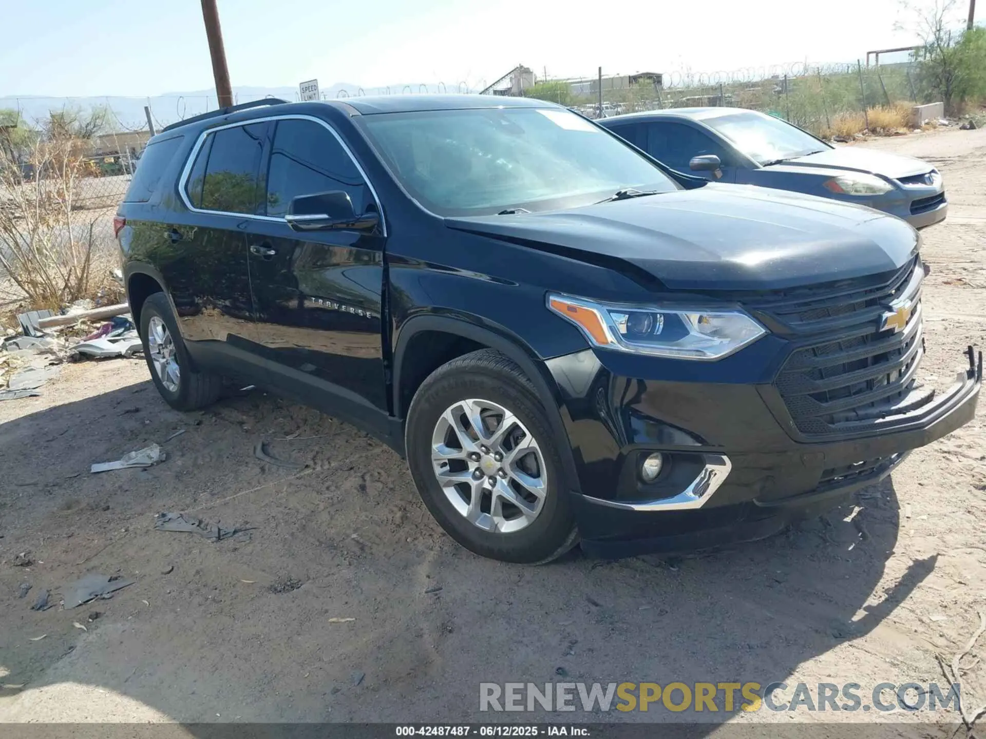 1 Photograph of a damaged car 1GNEVMKW1LJ199503 CHEVROLET TRAVERSE 2020