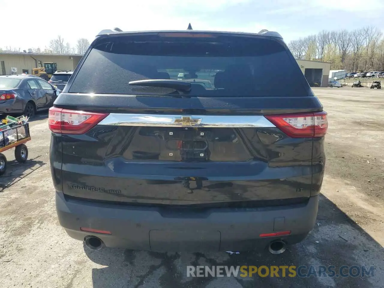6 Photograph of a damaged car 1GNEVMKW3LJ195937 CHEVROLET TRAVERSE 2020