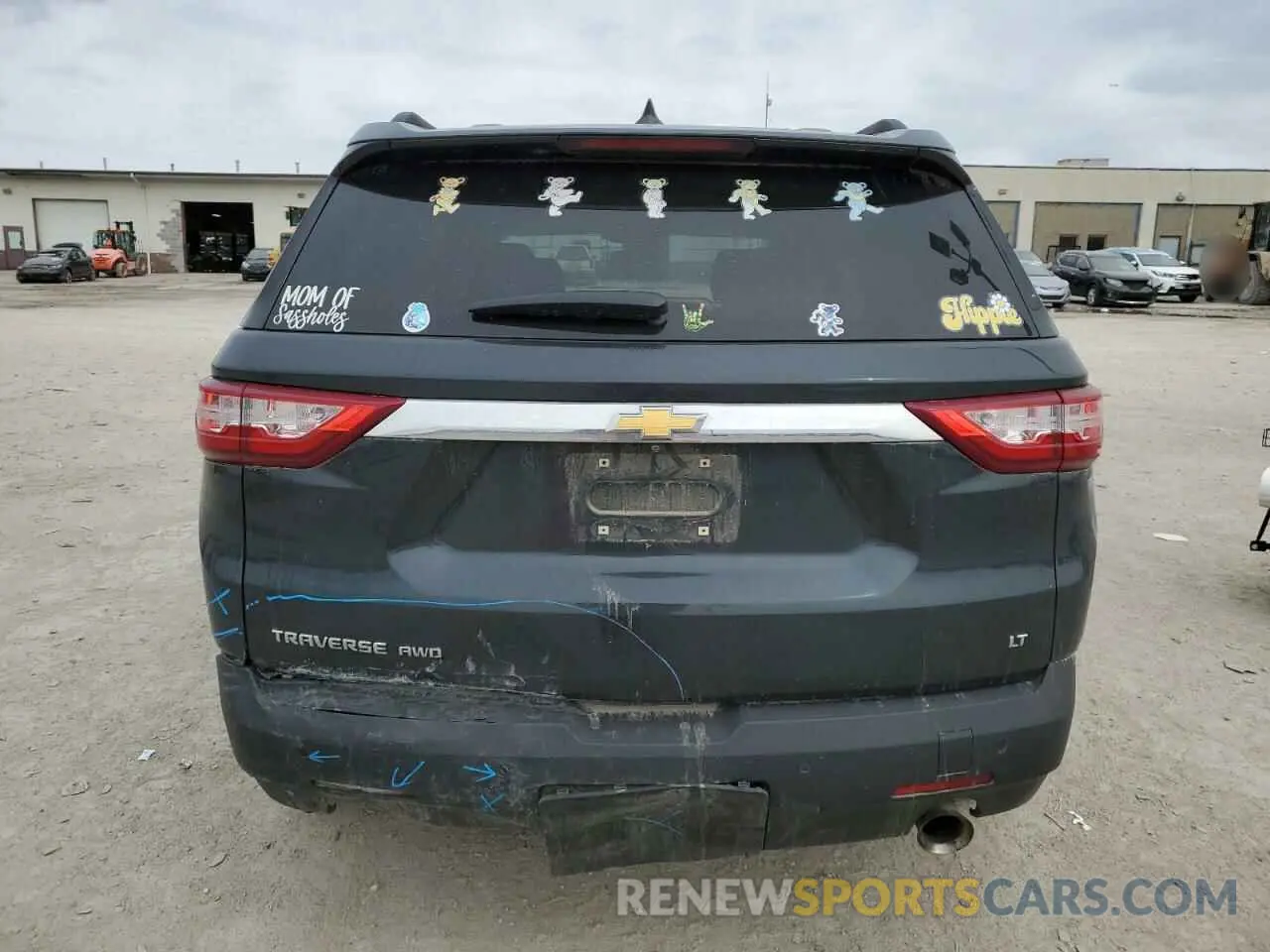 6 Photograph of a damaged car 1GNEVMKW5LJ194689 CHEVROLET TRAVERSE 2020