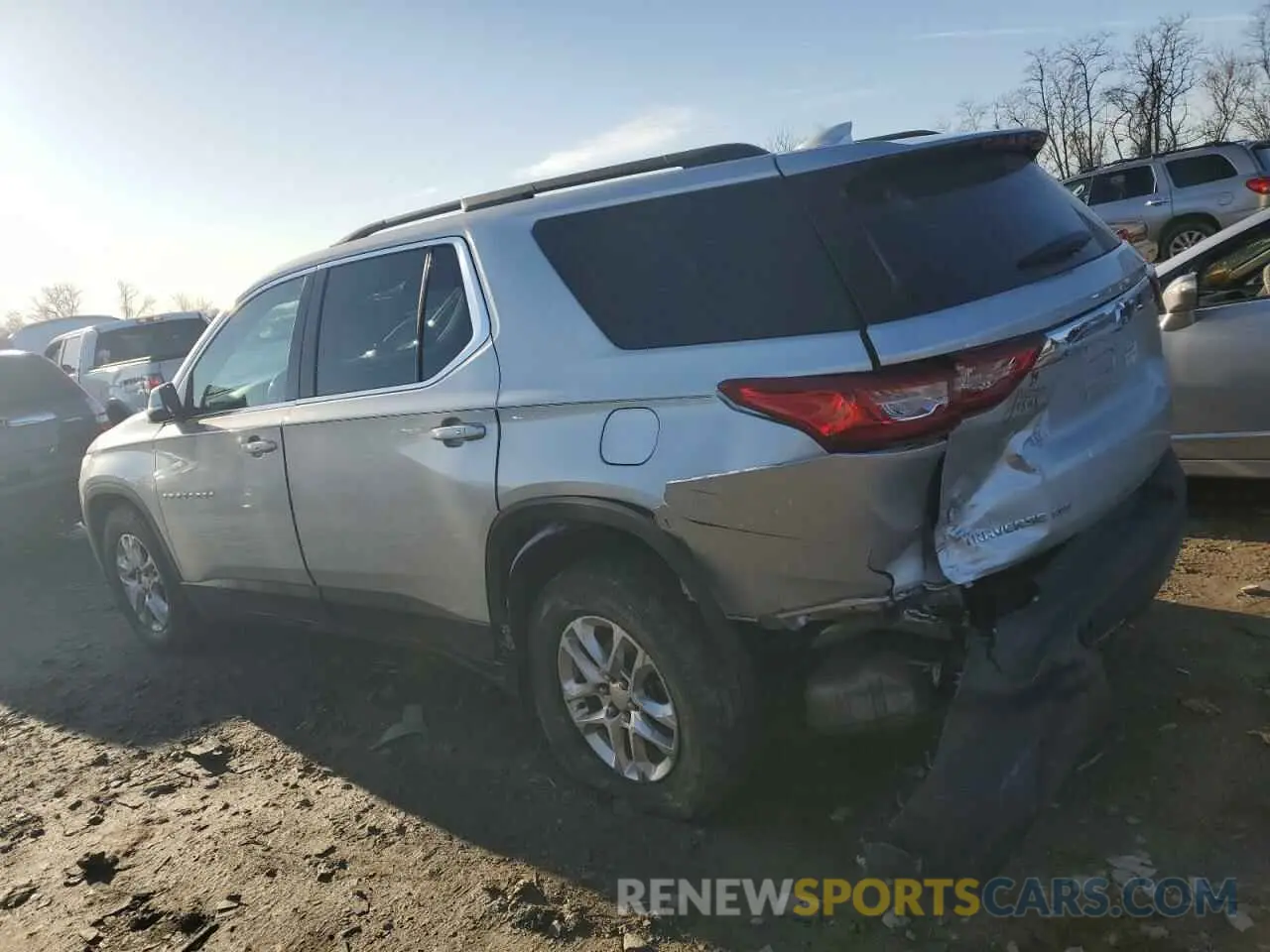 2 Photograph of a damaged car 1GNEVMKW6LJ199884 CHEVROLET TRAVERSE 2020