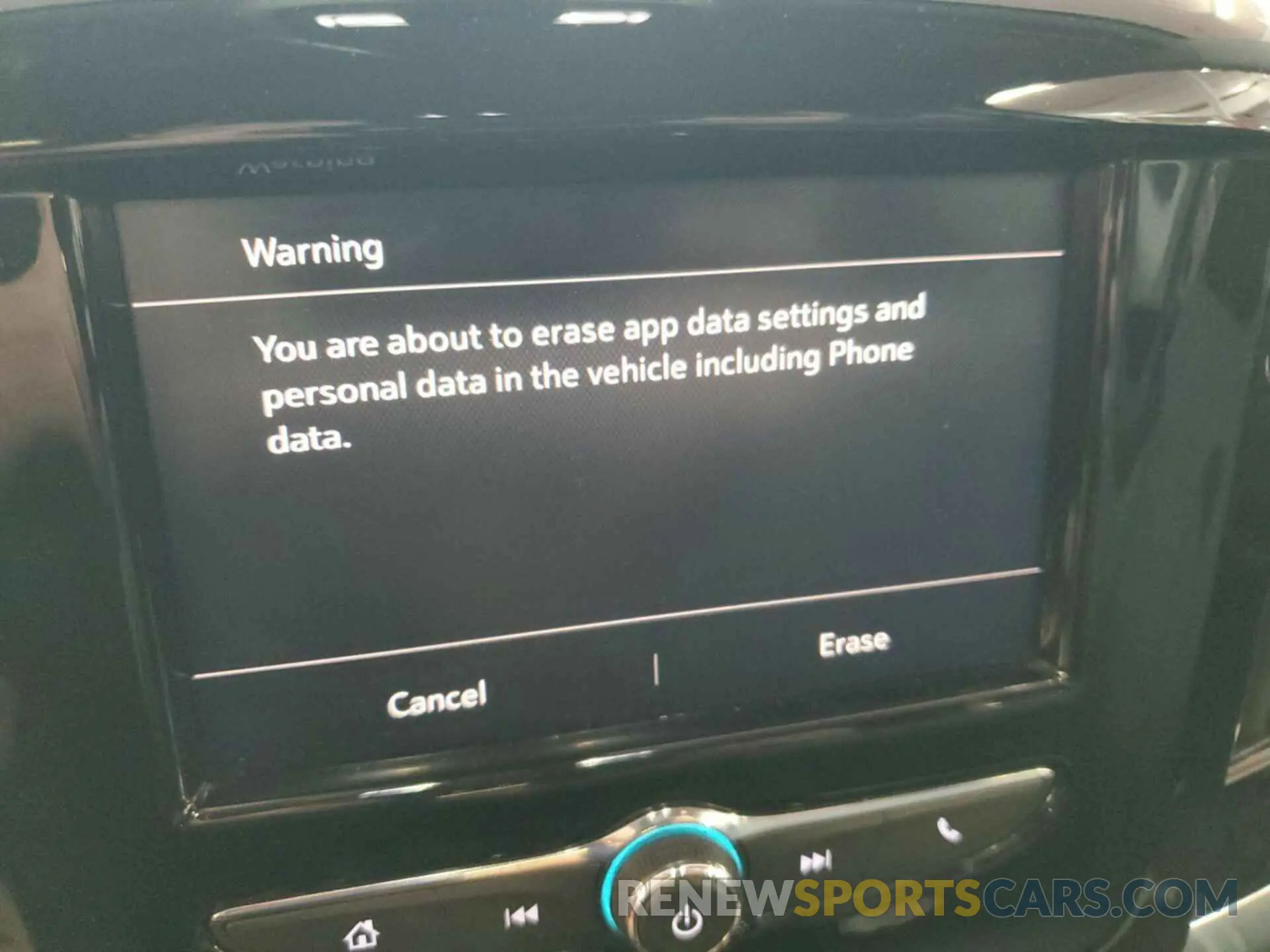1 Photograph of a damaged car 1GNEVMKW6LJ295028 CHEVROLET TRAVERSE 2020