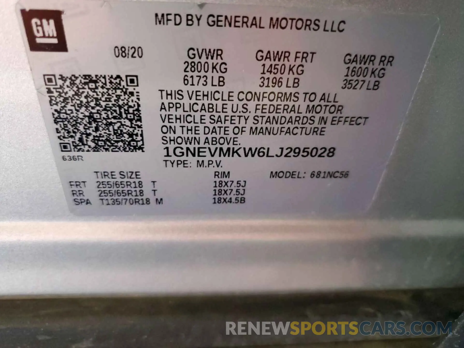 18 Photograph of a damaged car 1GNEVMKW6LJ295028 CHEVROLET TRAVERSE 2020