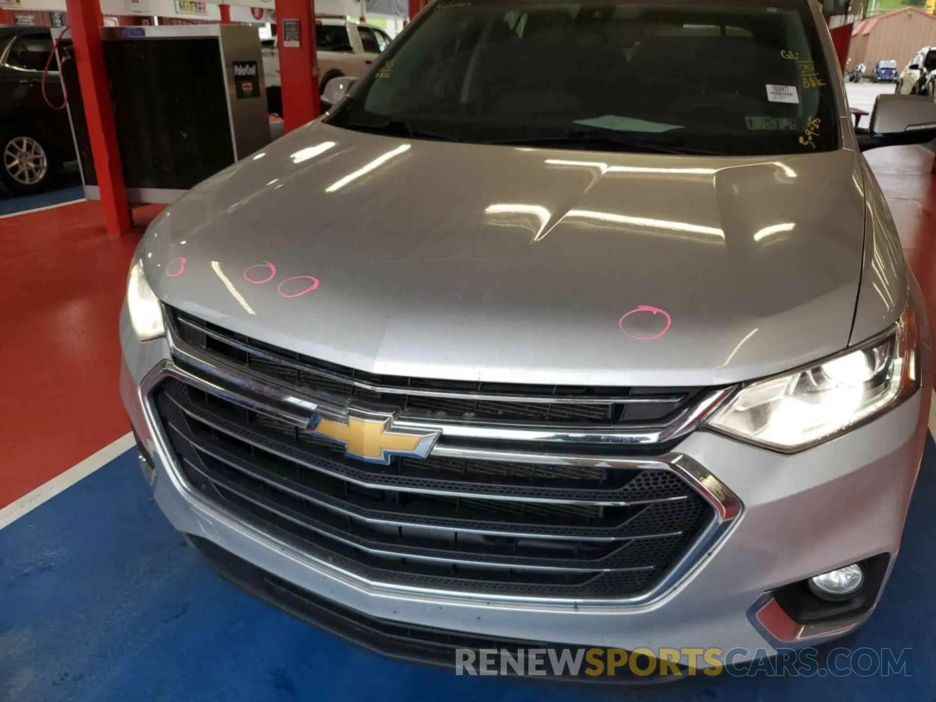 26 Photograph of a damaged car 1GNEVMKW6LJ295028 CHEVROLET TRAVERSE 2020