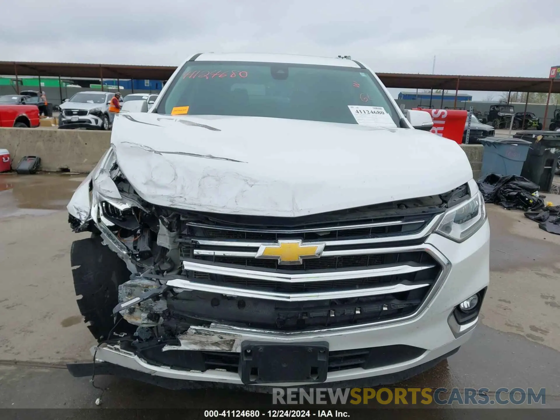 13 Photograph of a damaged car 1GNEVNKW2LJ191383 CHEVROLET TRAVERSE 2020