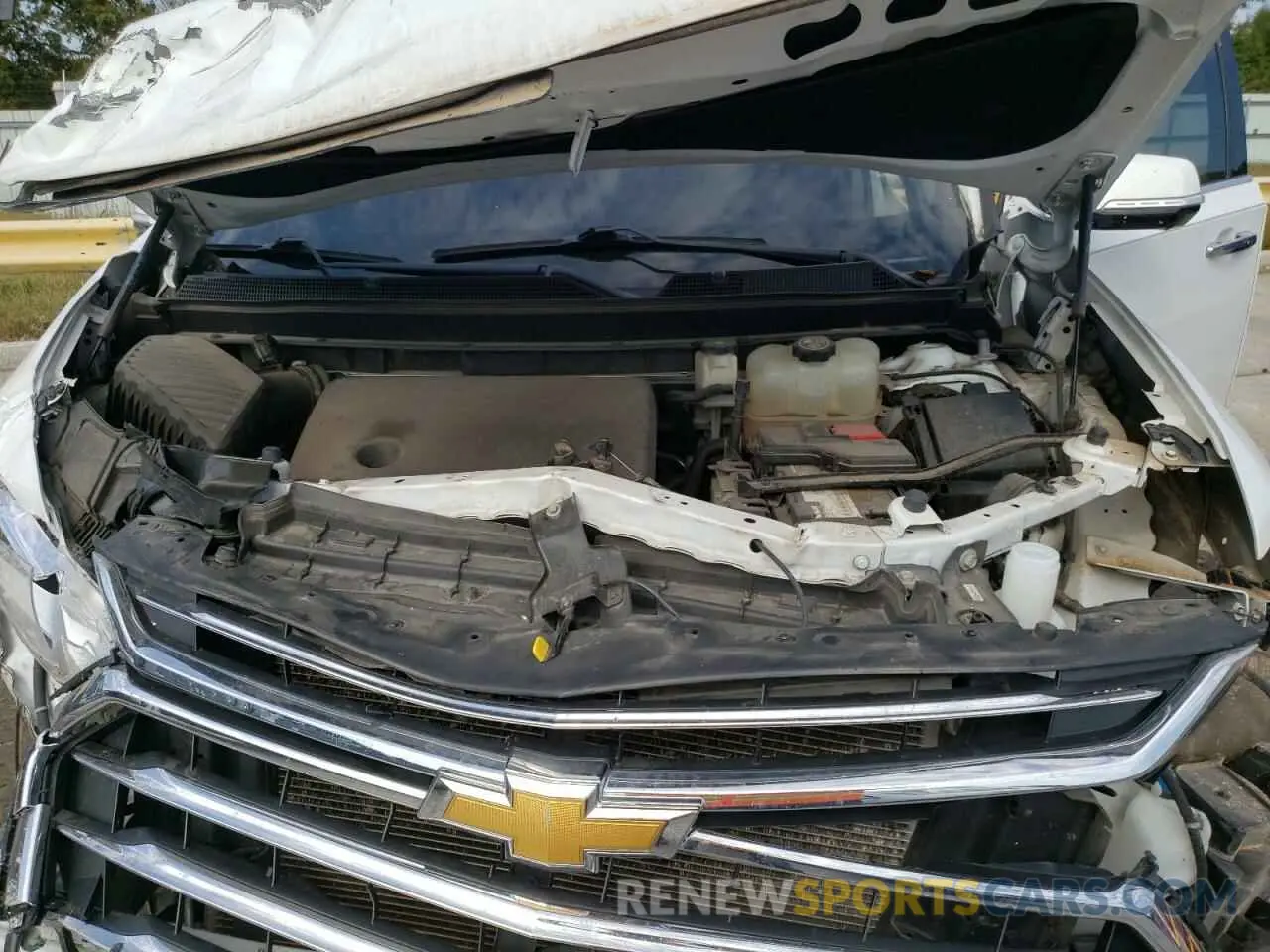12 Photograph of a damaged car 1GNEVNKW3LJ157274 CHEVROLET TRAVERSE 2020
