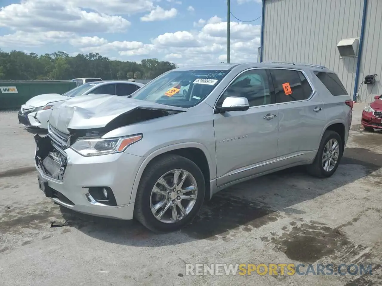 1 Photograph of a damaged car 1GNEVNKW6LJ186476 CHEVROLET TRAVERSE 2020