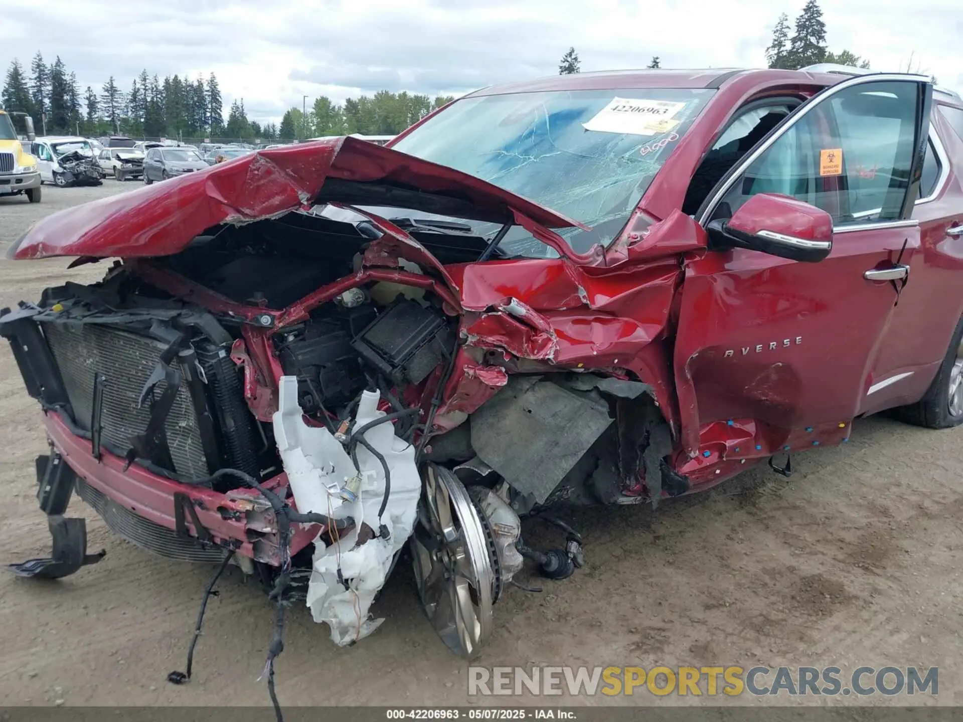 6 Photograph of a damaged car 1GNEVNKW6LJ262729 CHEVROLET TRAVERSE 2020