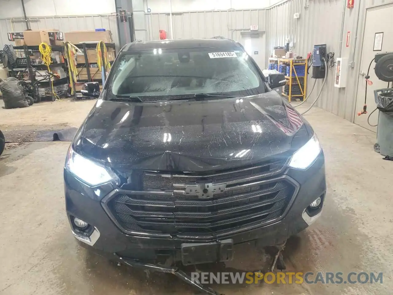 5 Photograph of a damaged car 1GNEVNKW7LJ244126 CHEVROLET TRAVERSE 2020