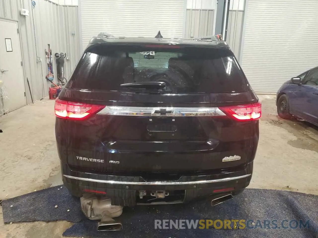 6 Photograph of a damaged car 1GNEVNKW7LJ244126 CHEVROLET TRAVERSE 2020