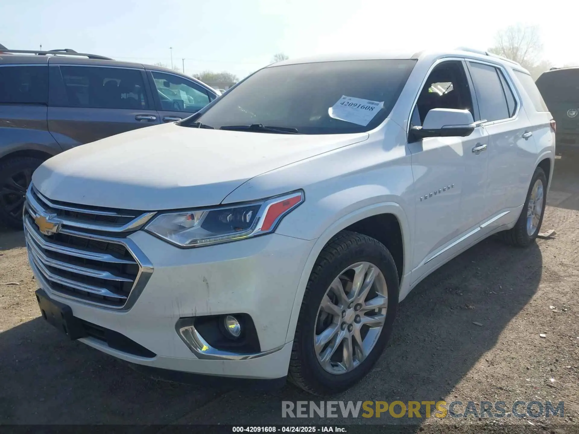 2 Photograph of a damaged car 1GNEVNKWXLJ178011 CHEVROLET TRAVERSE 2020