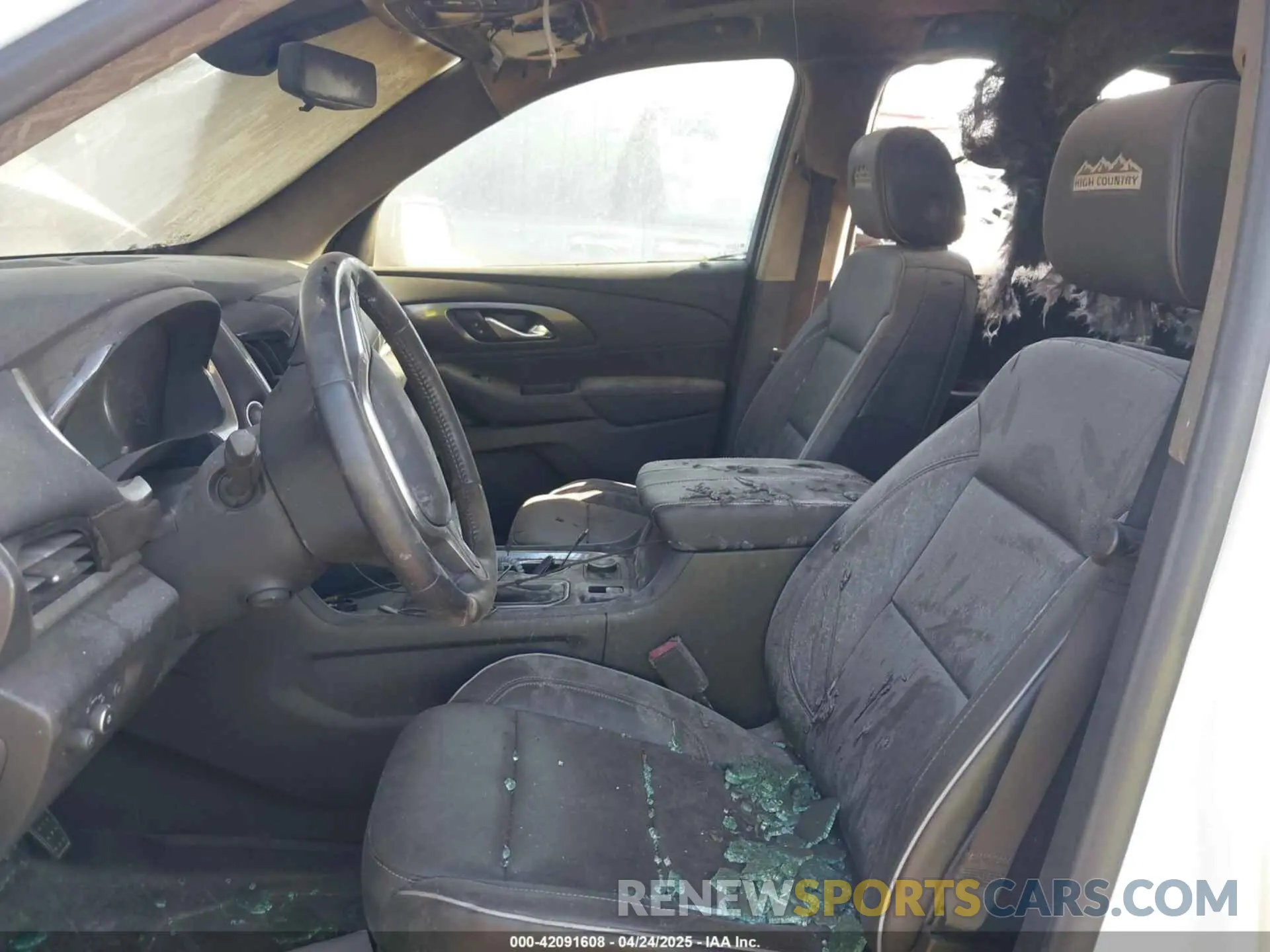 5 Photograph of a damaged car 1GNEVNKWXLJ178011 CHEVROLET TRAVERSE 2020