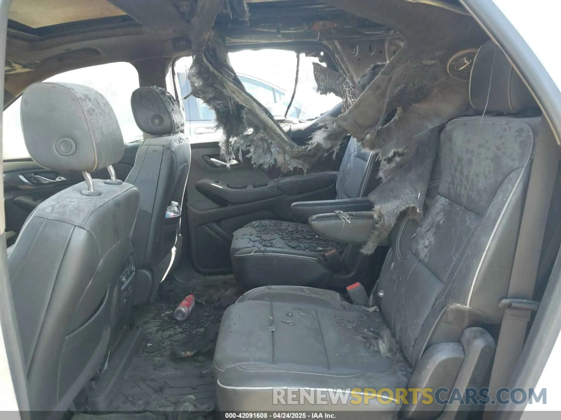 8 Photograph of a damaged car 1GNEVNKWXLJ178011 CHEVROLET TRAVERSE 2020