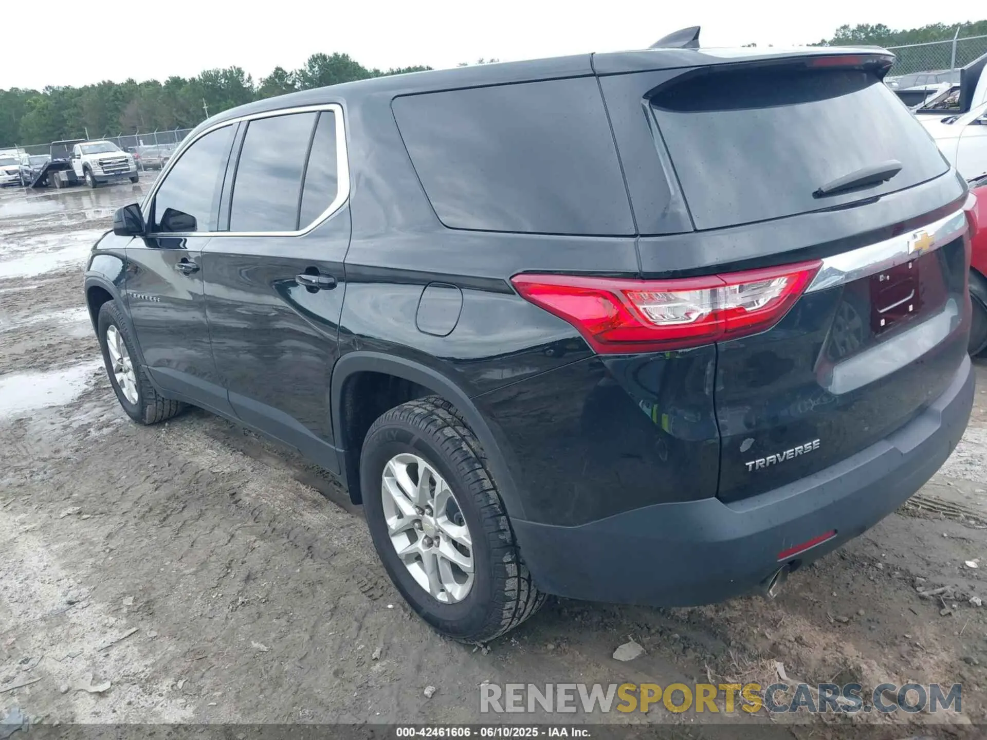 3 Photograph of a damaged car 1GNERFKW0MJ244559 CHEVROLET TRAVERSE 2021