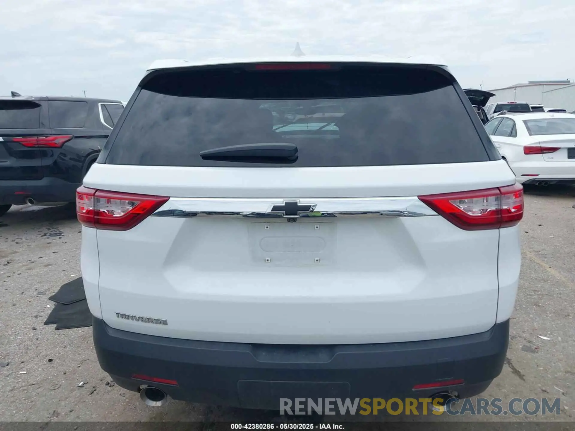 16 Photograph of a damaged car 1GNERFKW1MJ136984 CHEVROLET TRAVERSE 2021