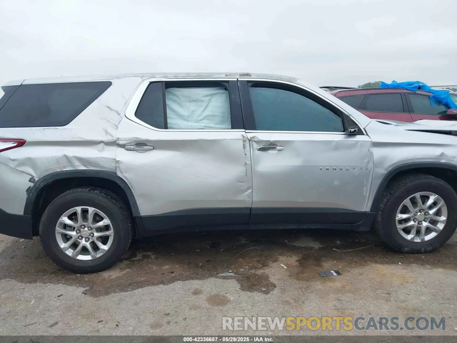 12 Photograph of a damaged car 1GNERFKW1MJ254095 CHEVROLET TRAVERSE 2021