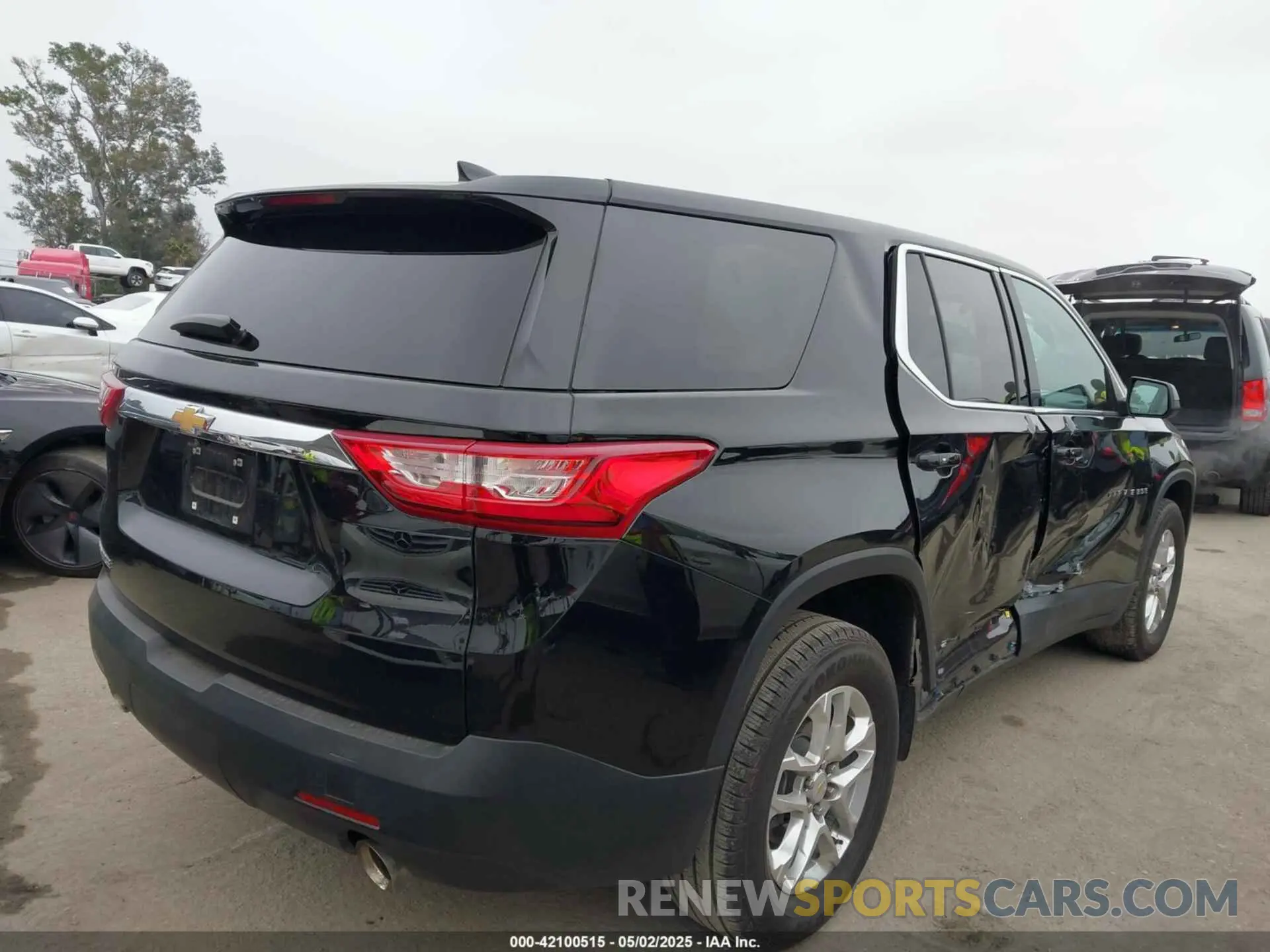 4 Photograph of a damaged car 1GNERFKW1MJ264769 CHEVROLET TRAVERSE 2021