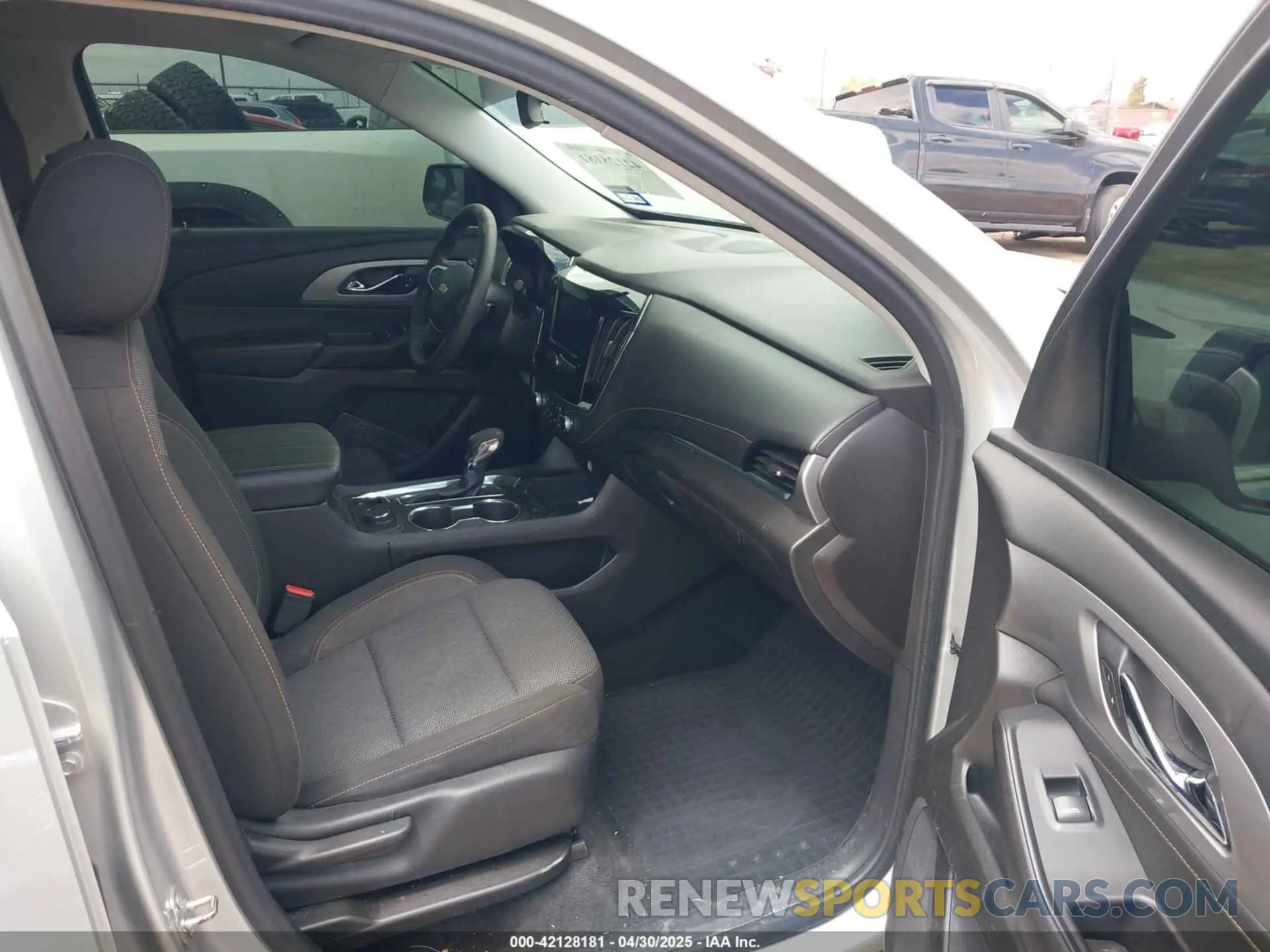 5 Photograph of a damaged car 1GNERFKW2MJ186230 CHEVROLET TRAVERSE 2021