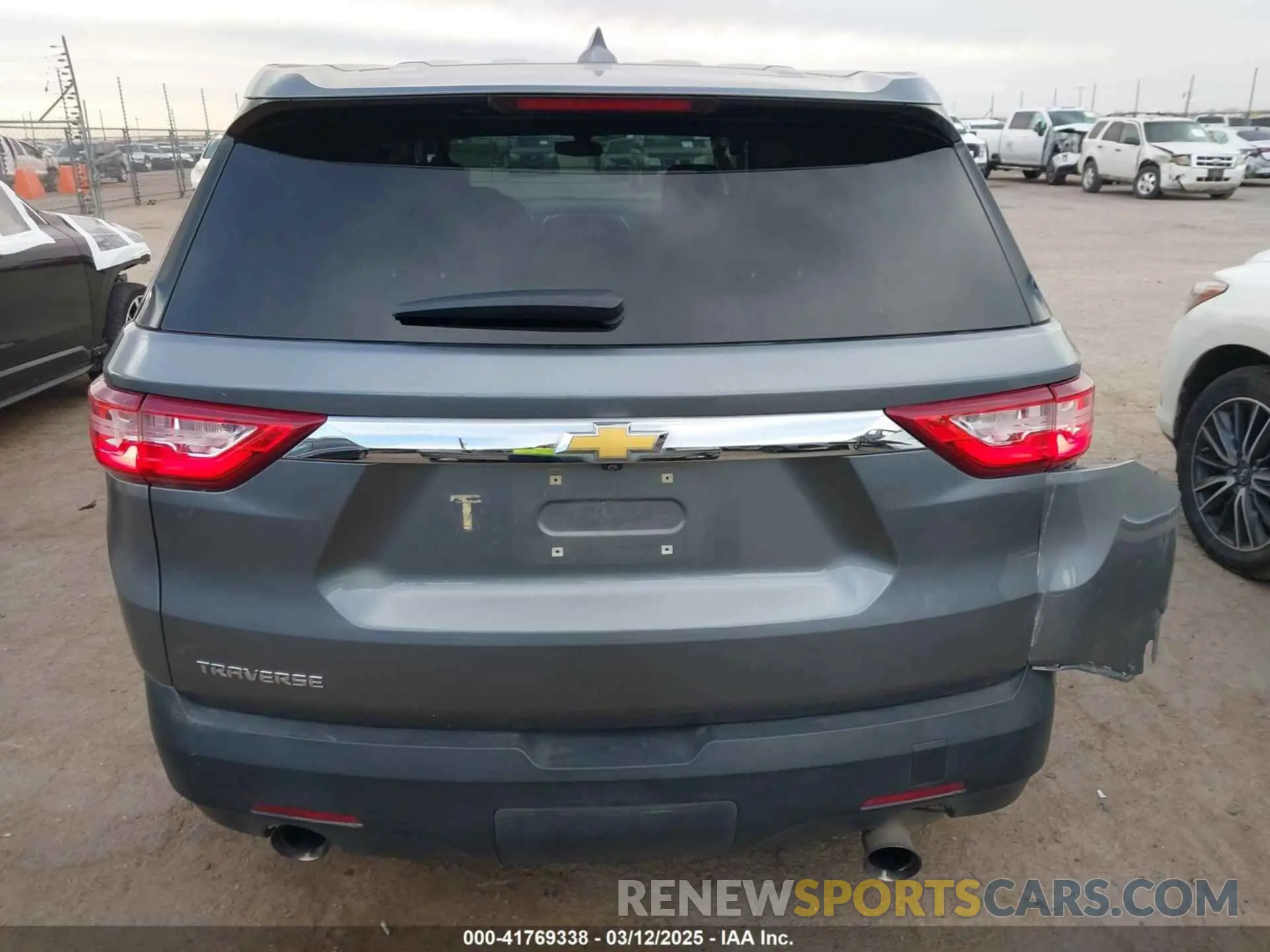 16 Photograph of a damaged car 1GNERFKW2MJ201129 CHEVROLET TRAVERSE 2021