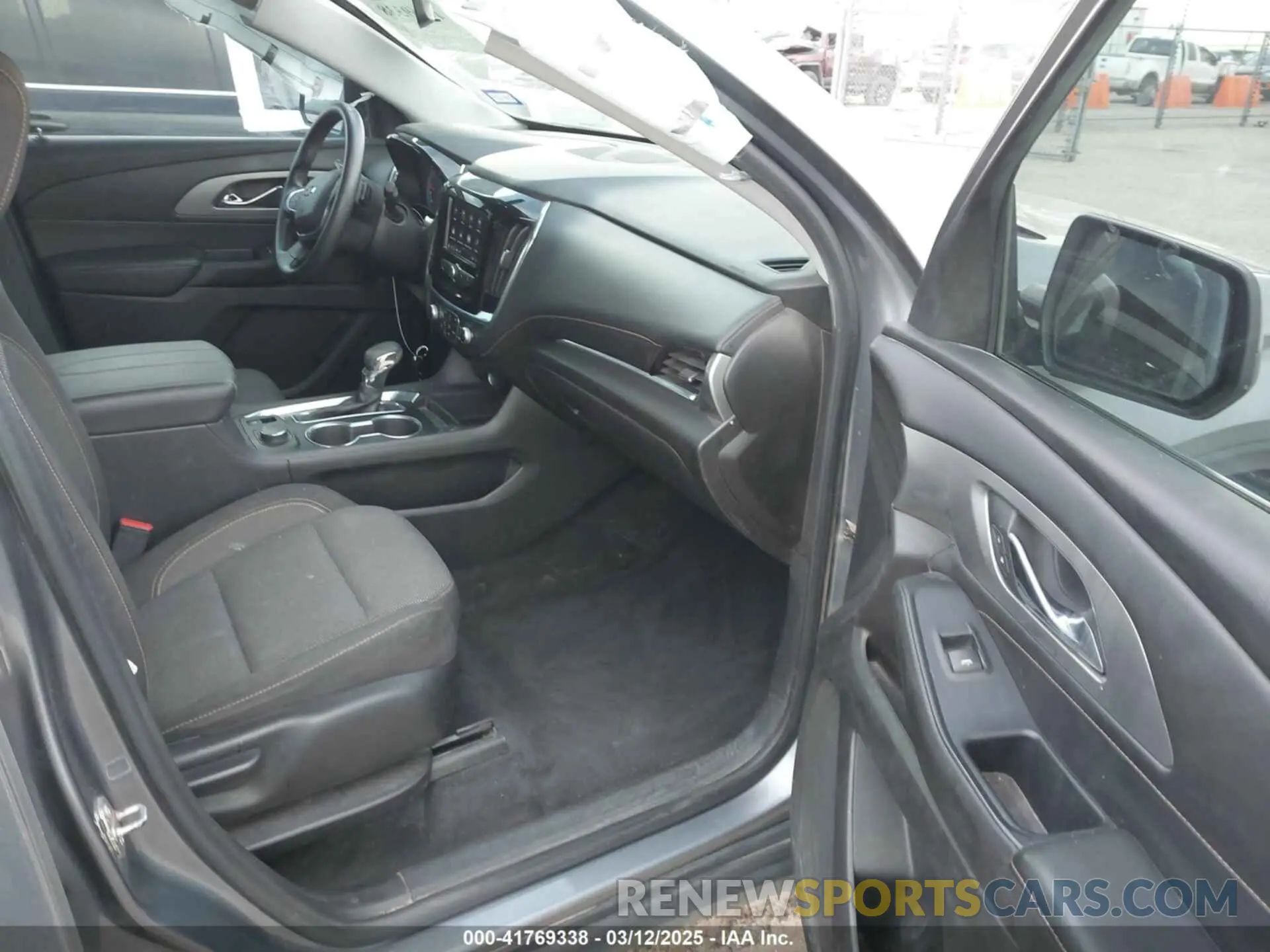 5 Photograph of a damaged car 1GNERFKW2MJ201129 CHEVROLET TRAVERSE 2021