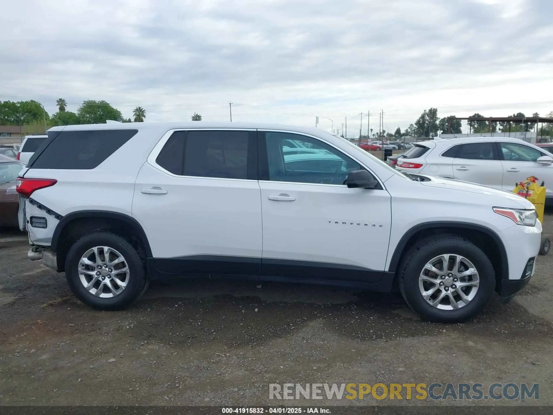 14 Photograph of a damaged car 1GNERFKW3MJ222460 CHEVROLET TRAVERSE 2021